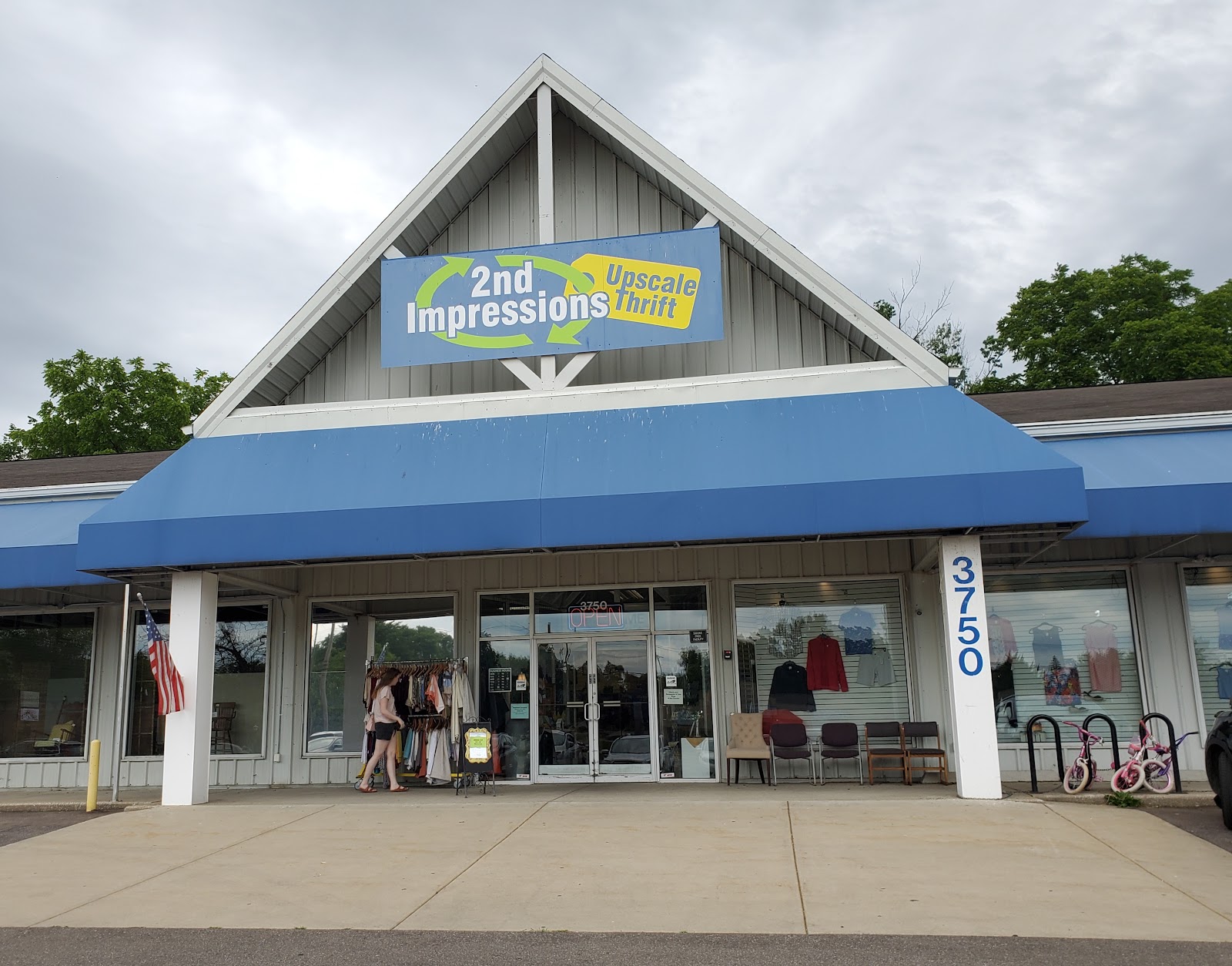 2nd Impressions Upscale Thrift Store — photo
