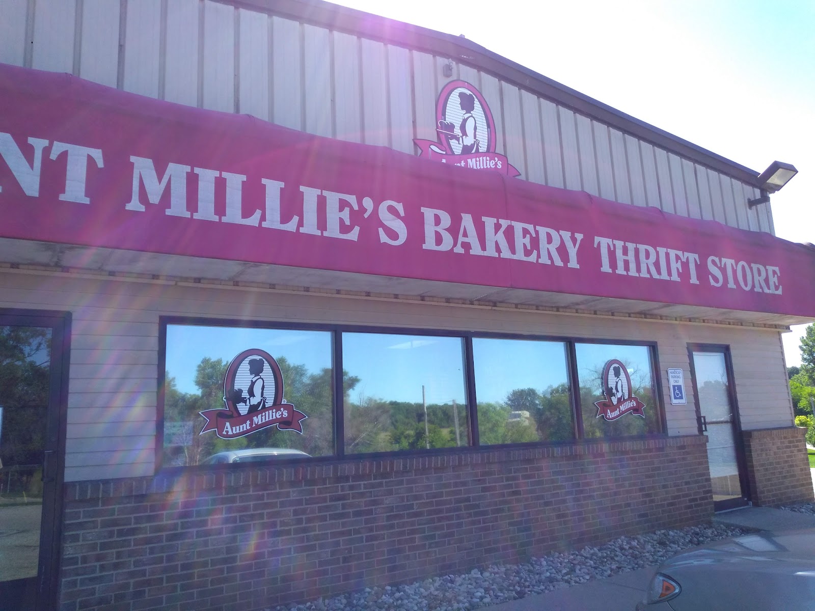 Aunt Millie's Bakery Outlet Kalamazoo, MI in Kalamazoo