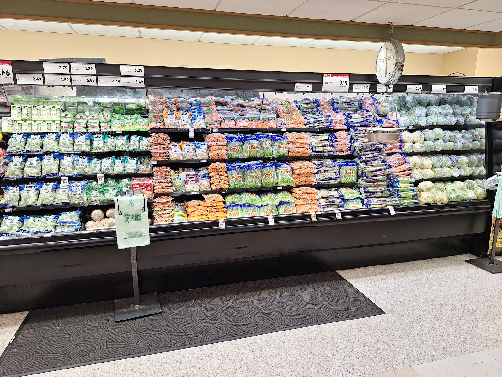 D & W Food Centers — photo
