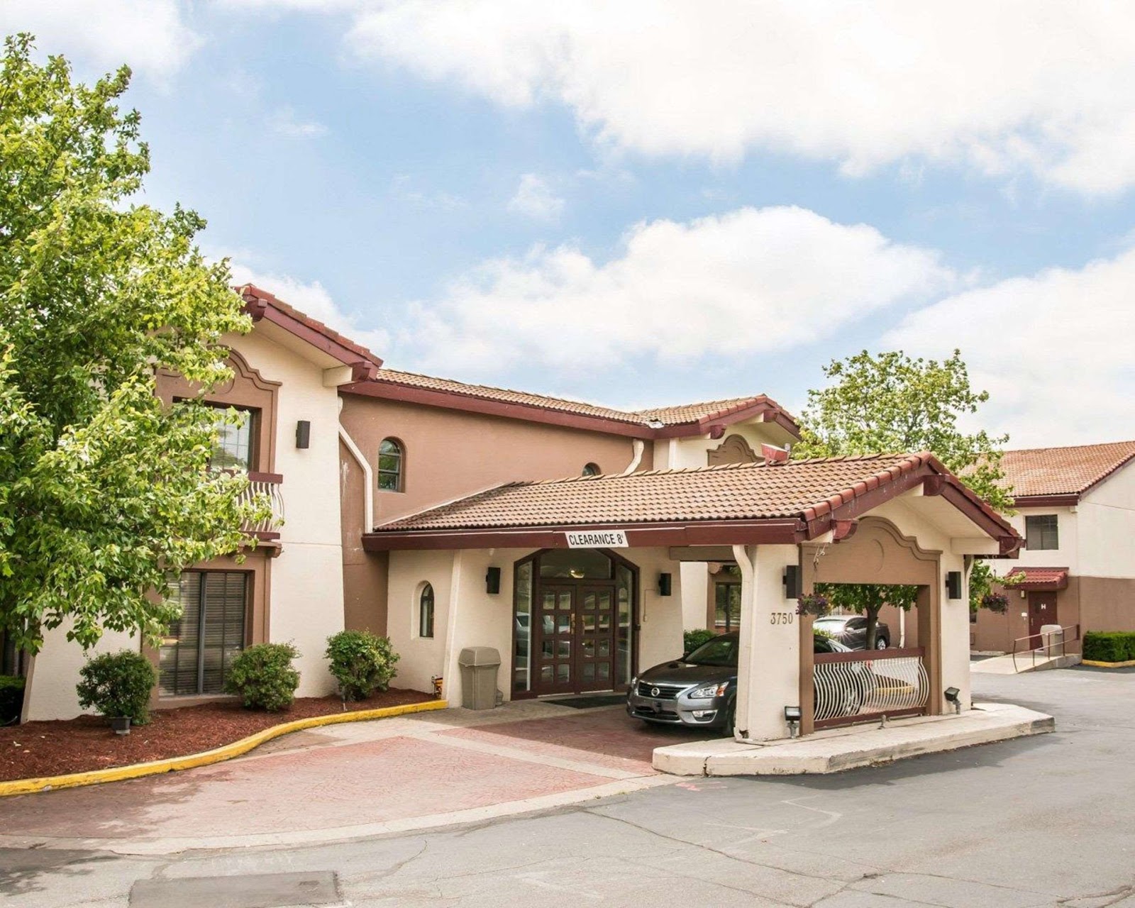 Econo Lodge Kalamazoo near Wings Stadium in Kalamazoo