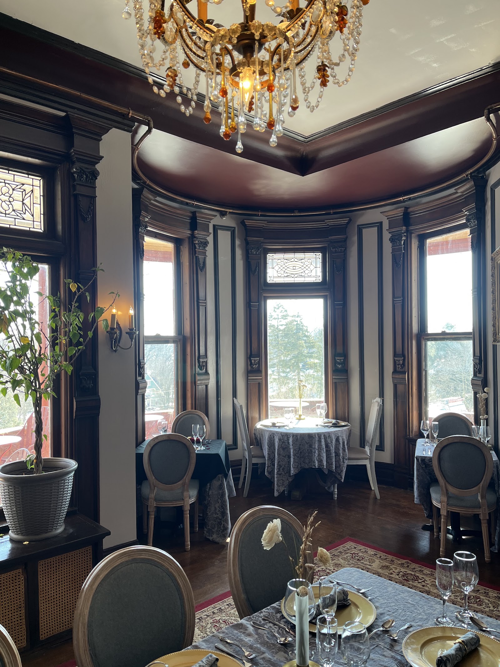 h CHOPHOUSE — photo