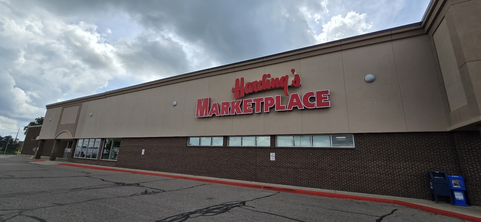 Harding's Market — photo