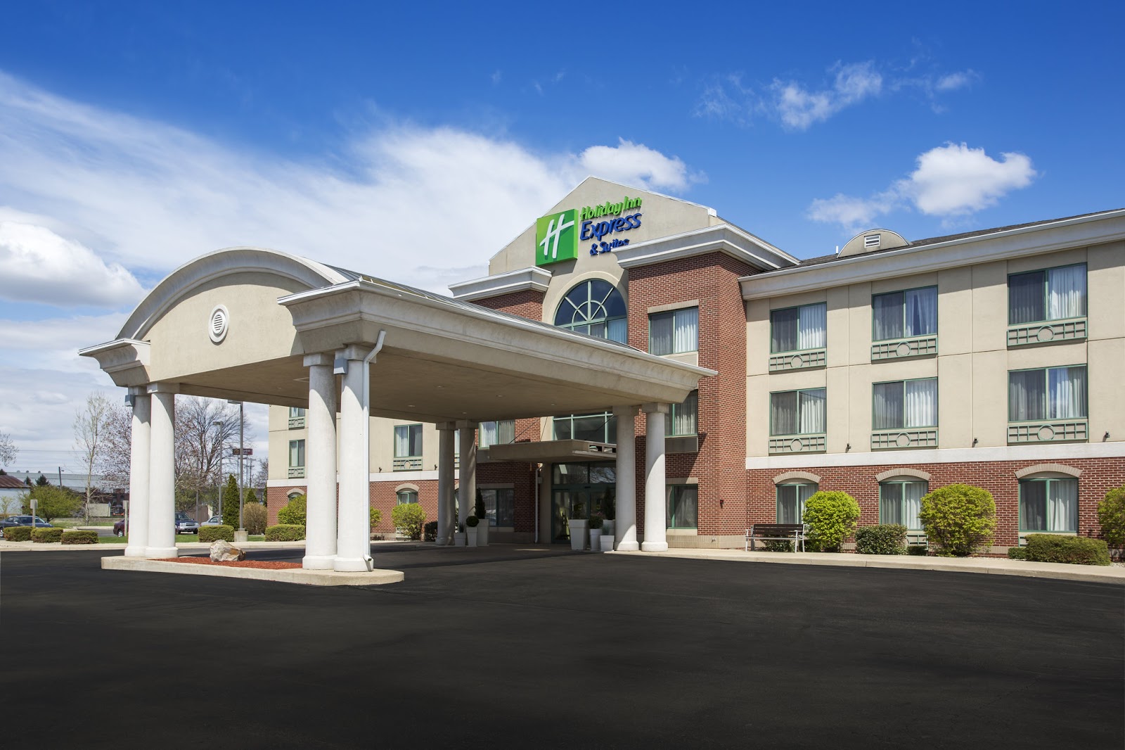 Kalamazoo Hotel & Suites in Kalamazoo