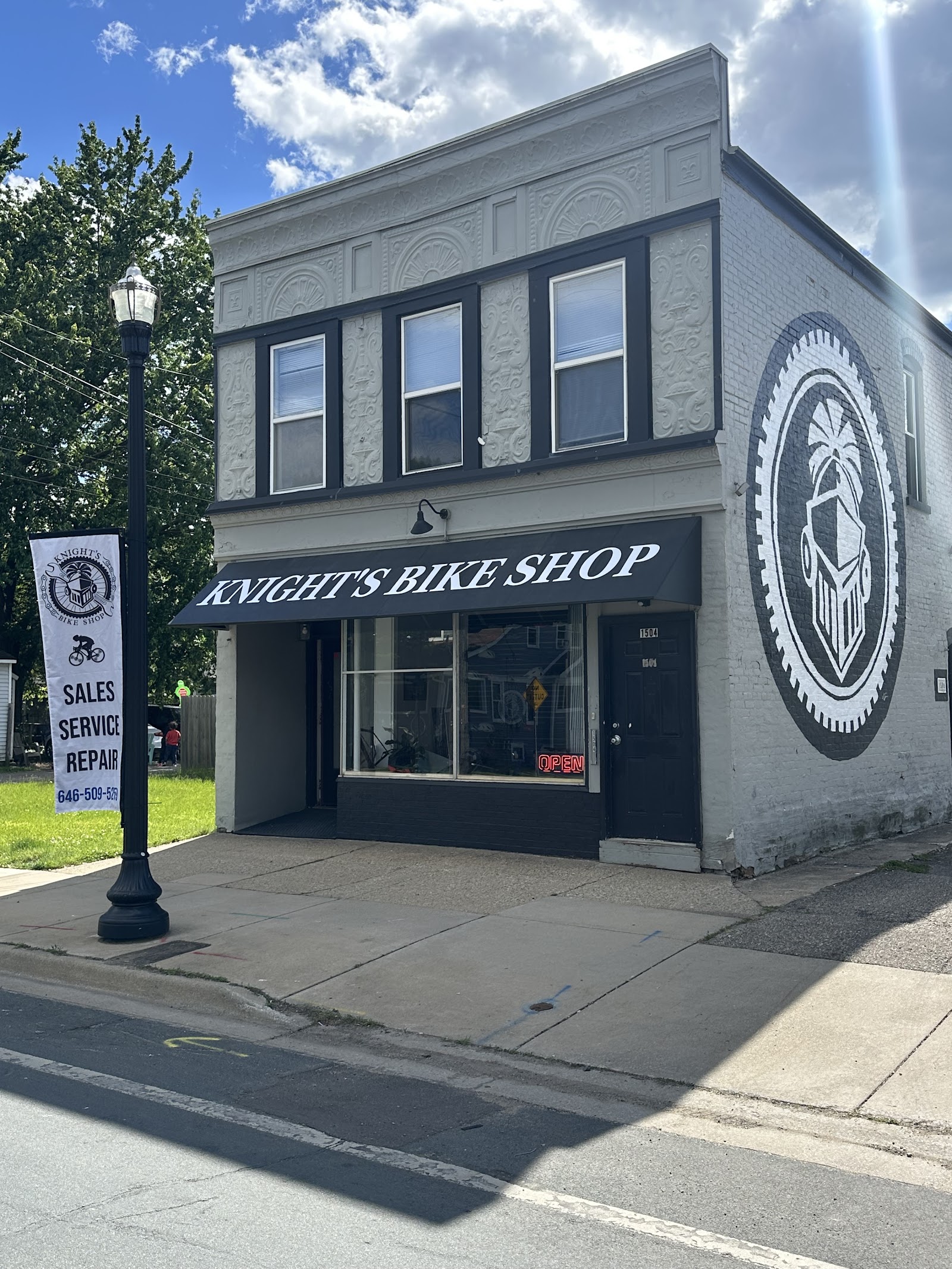 Knight's Bike Shop — photo
