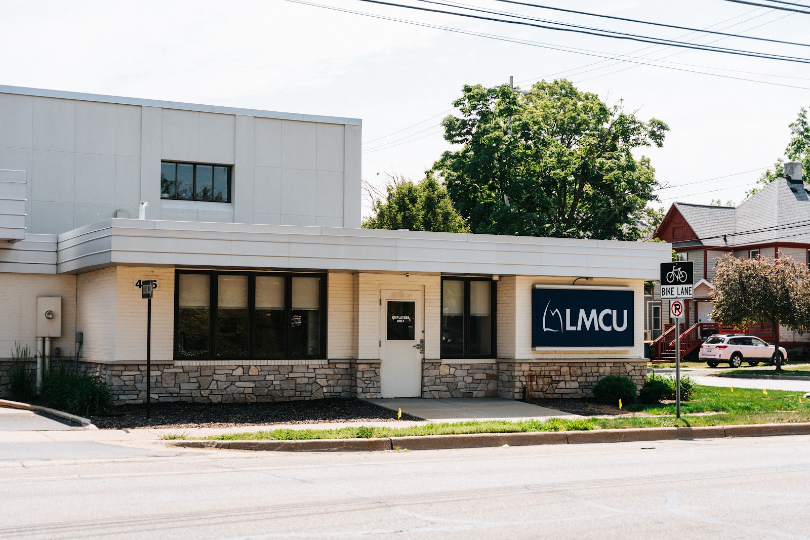 LMCU — photo