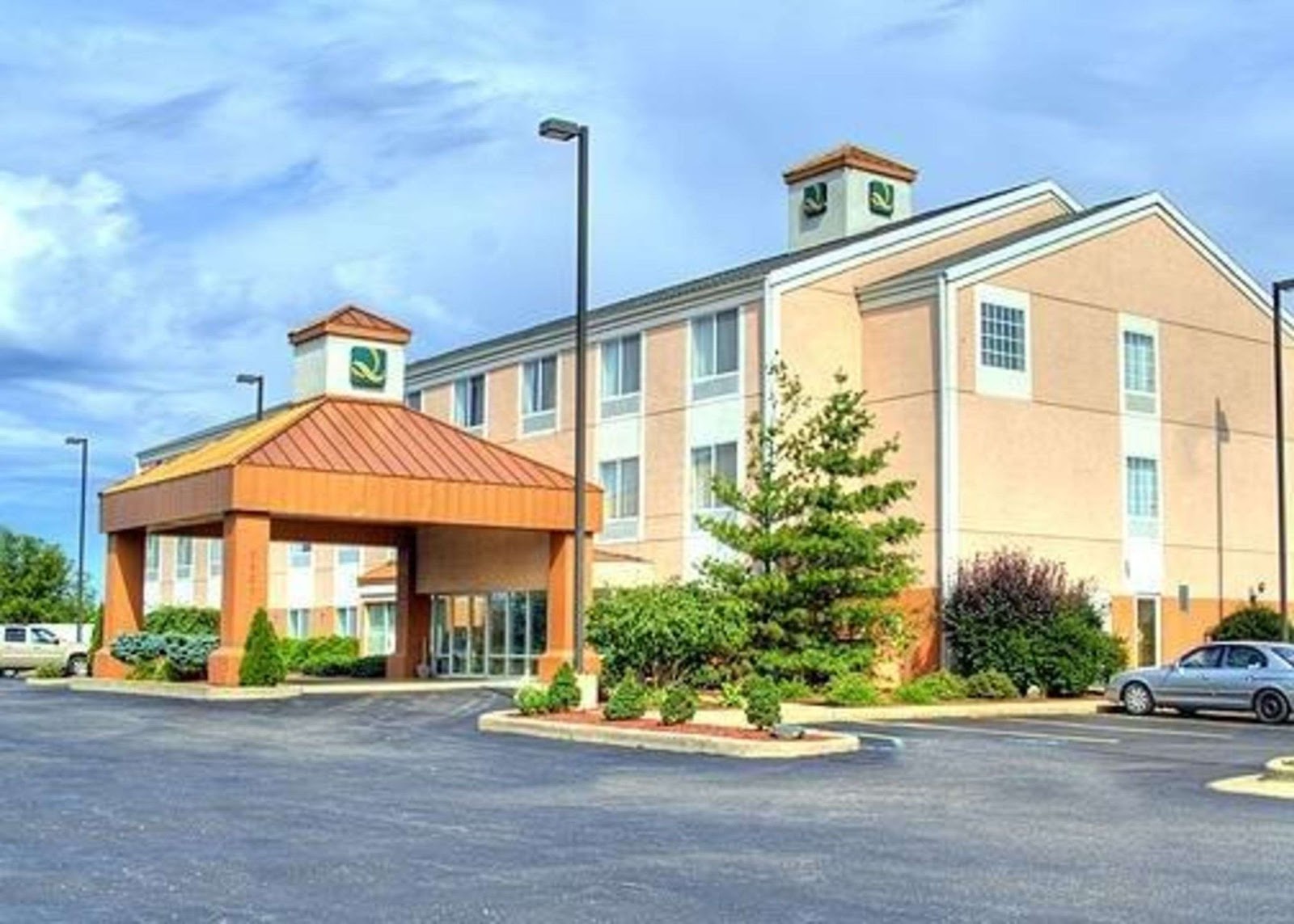 Quality Inn Kalamazoo near Wings Stadium — photo