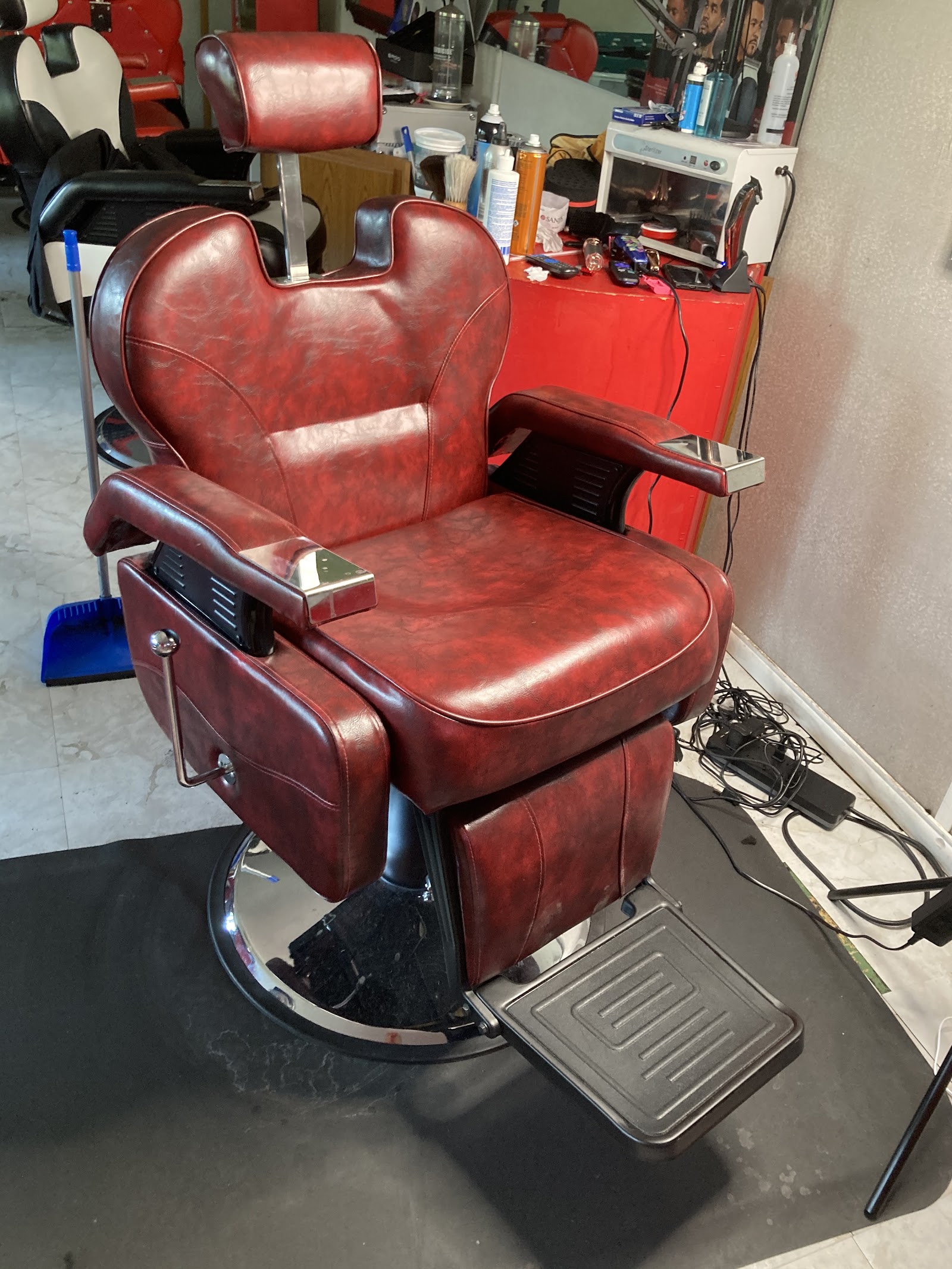 Red’s Barbershop in Portage
