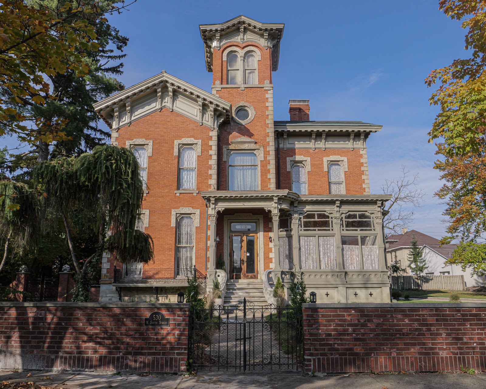 Upjohnhouse — photo